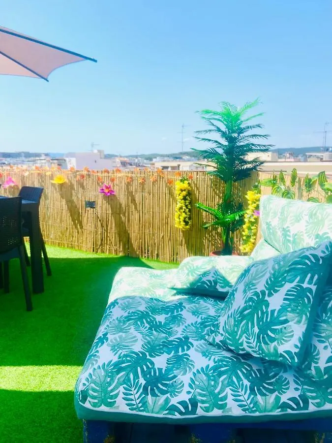 Elegant 2 Bedroom, Big Terrace 200M From Beach Lloret de Mar Apartment