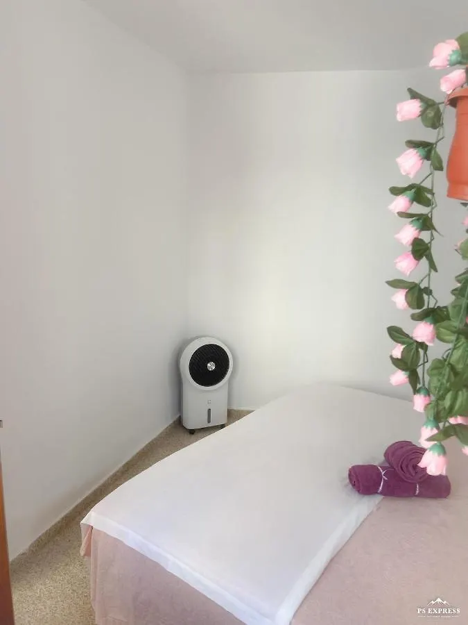 Elegant 2 Bedroom, Big Terrace 200M From Beach Lloret de Mar