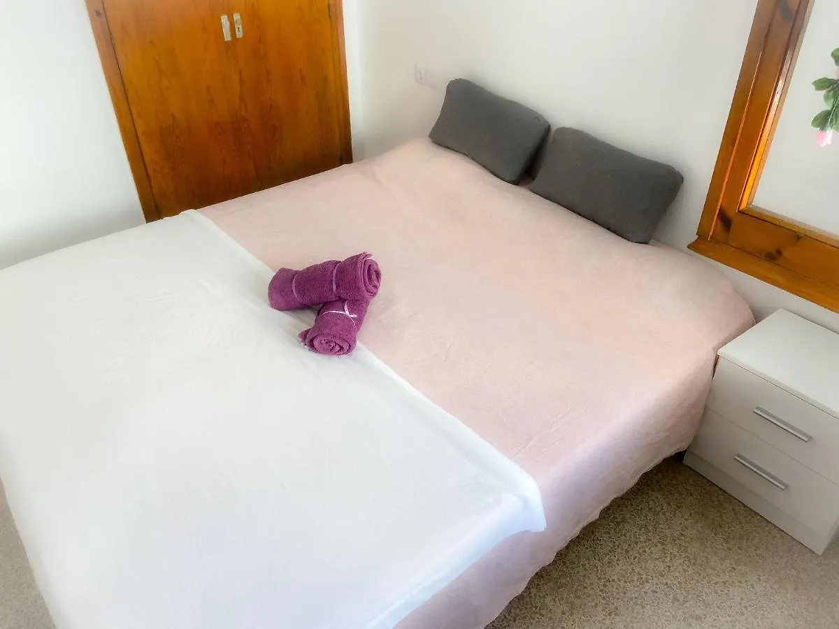 Elegant 2 Bedroom, Big Terrace 200M From Beach Lloret de Mar Apartment